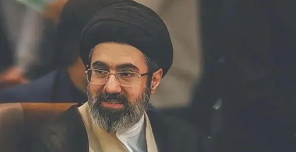 穆杰塔巴当选伊朗新最高领袖。
他现年58岁，是哈梅内伊次子。 ​​​