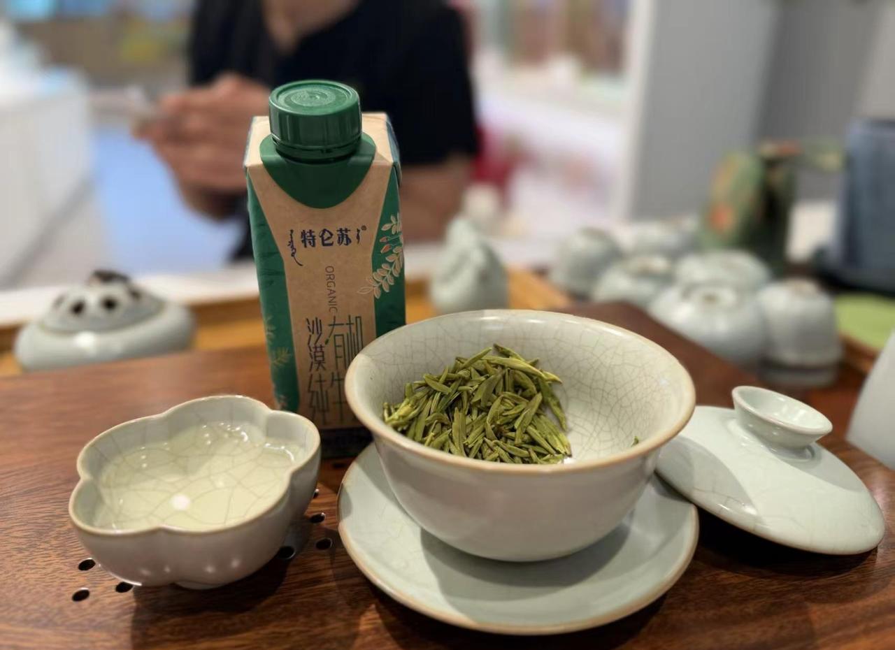 【老连说营销🍵】：无论何时，都要保持“学习”的能力。活到老，学到老。像茶叶一样