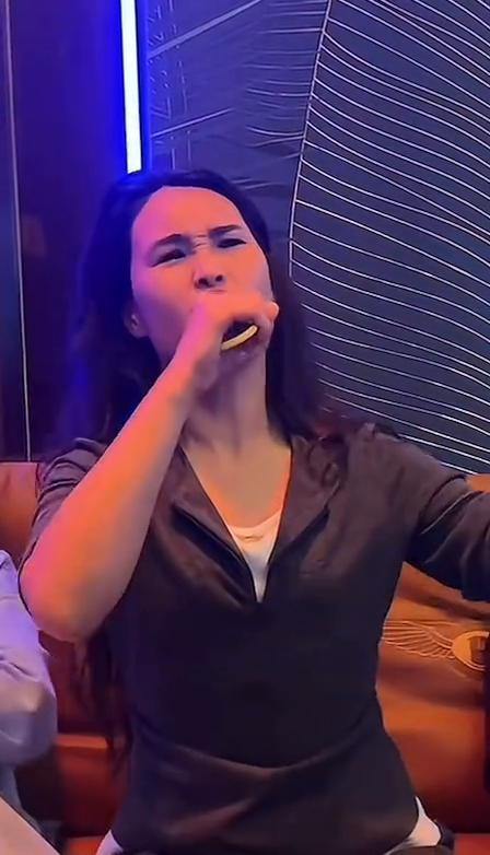 大爷，天降温柔配上良辰，孙子娶你。