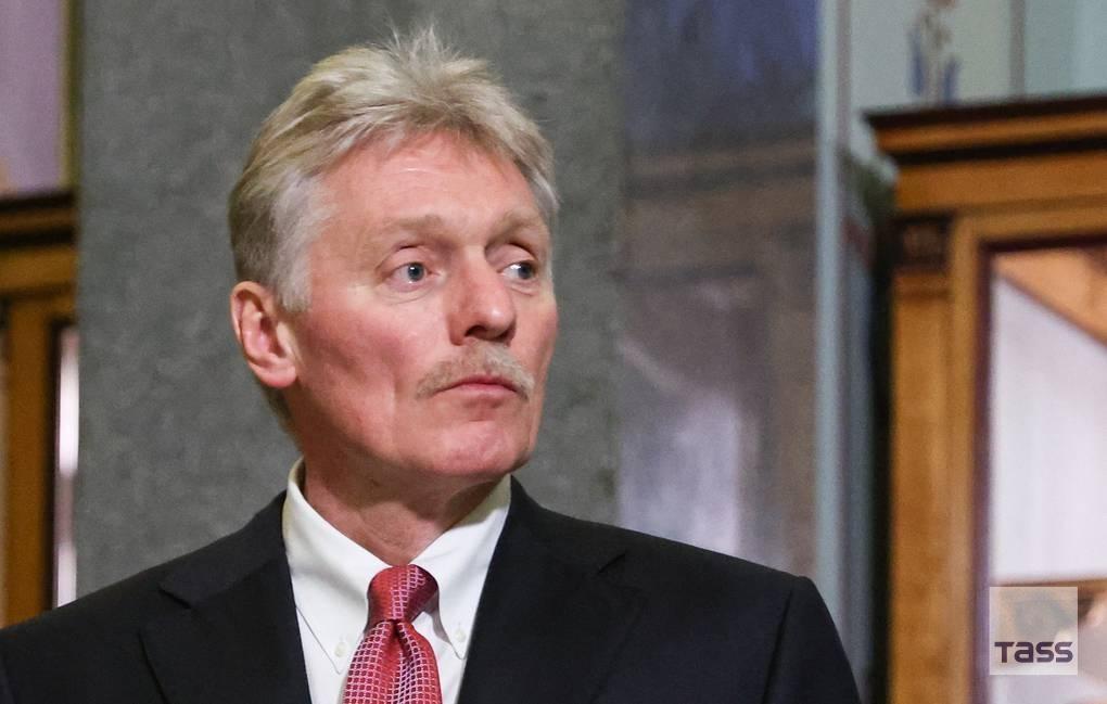 突发新闻——克里姆林宫发言人德米特里·佩斯科夫在回应塔斯社提问时表示：“法国和英