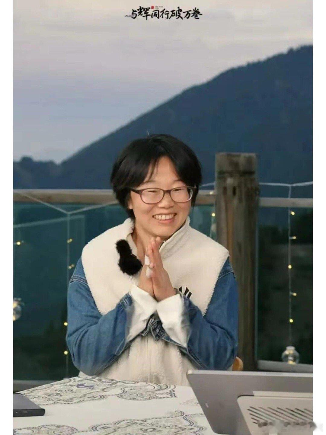 #董宇辉李娟访谈疑似不同频# 董宇辉是个善良的人，李娟也是个善良的人，采访有不恰