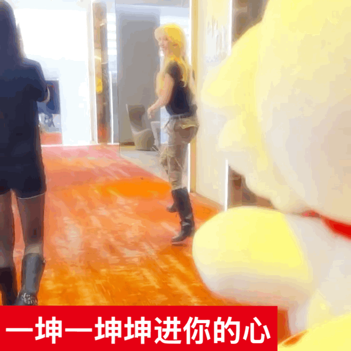 新手宝妈上路请注意避让 