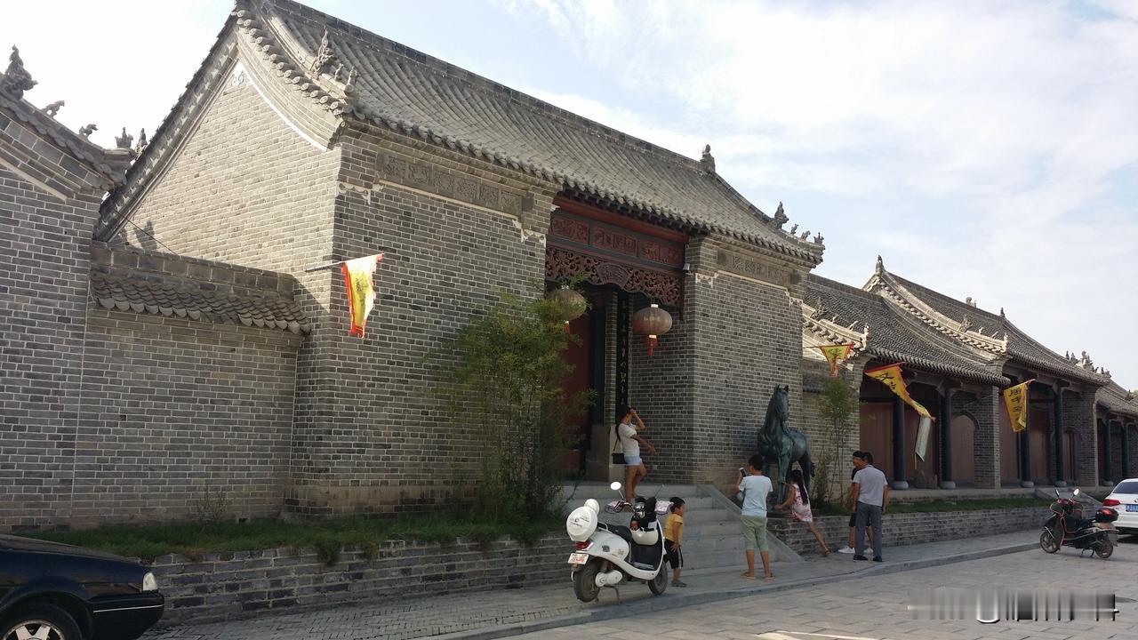 晒图笔记大赛这些建筑都是商丘古城的古建筑，这些古建筑大部分都是清代富商所建，不仅