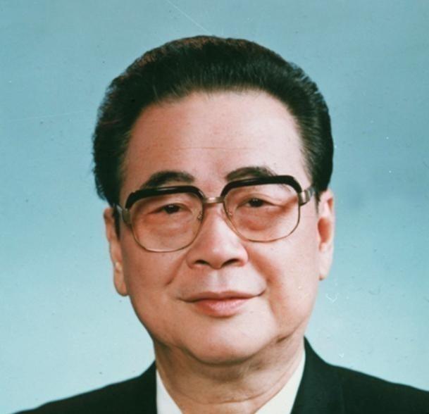 1981年，电力部一些老同志联名向中央反映，对李鹏出任部长表示担忧。他们认为这位