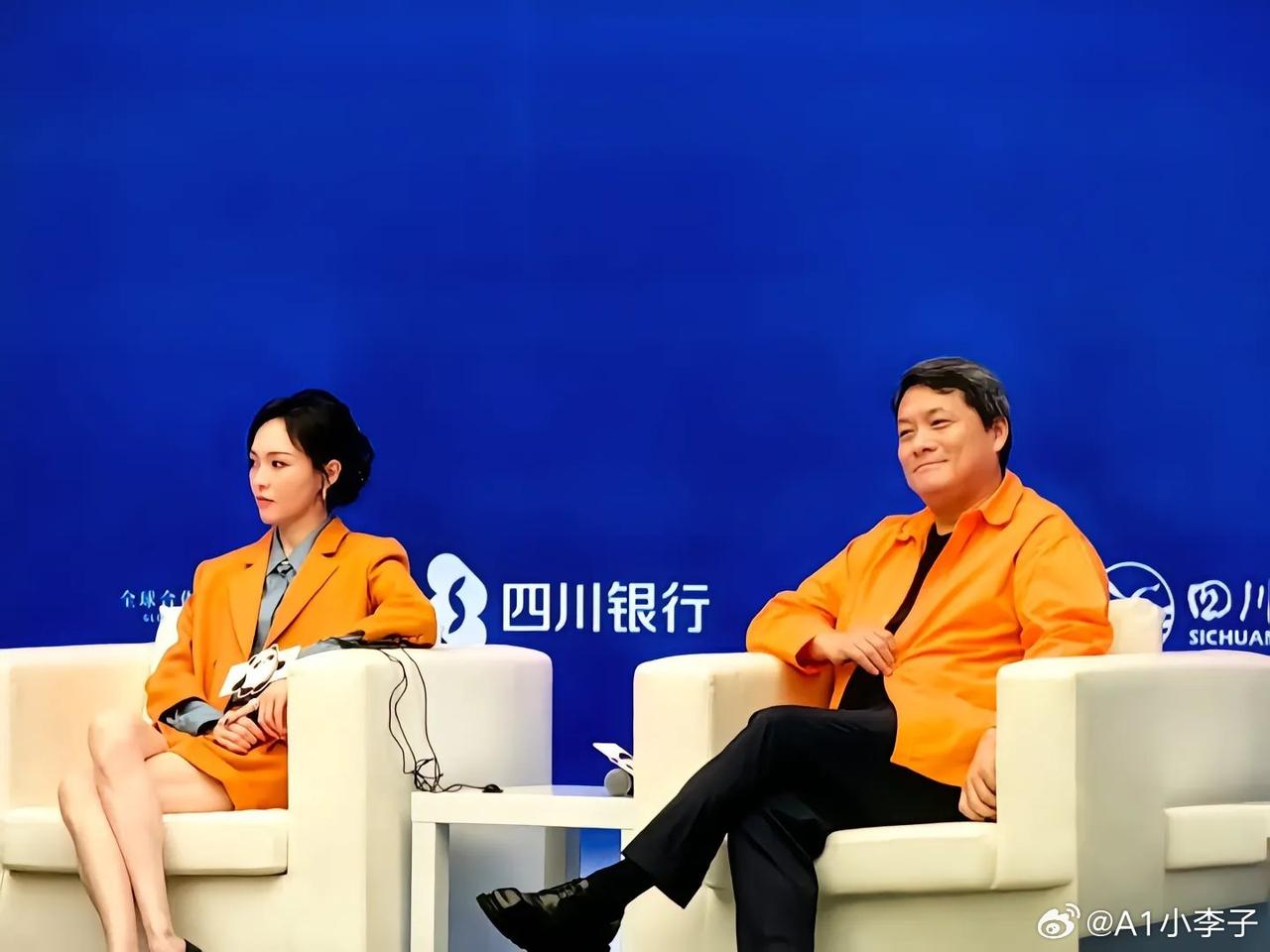 唐嫣坐姿太绝了
最近成都也太热闹了，大半个娱乐圈都往这儿跑！
 
不过最吸睛的还