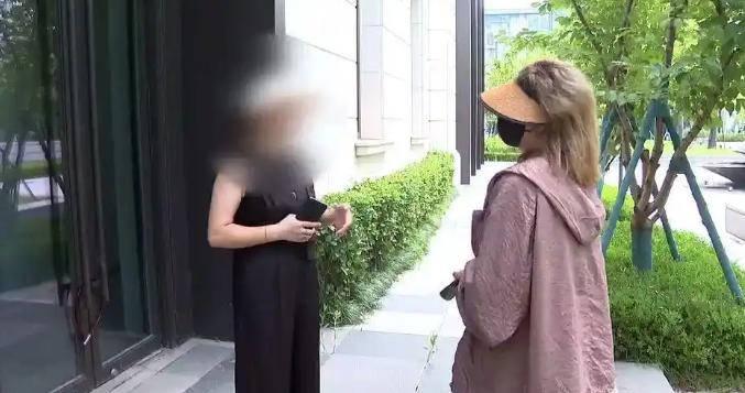 浙江一女子例假刚结束，就迫不及待去学游泳，结果游完当天晚上就大出血，住院手术4天