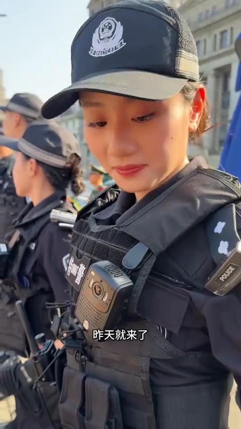 北京来的，在首都来的，坐高铁来的，辛苦。昨天就来了，我这不来三次了，昨天晚上都没
