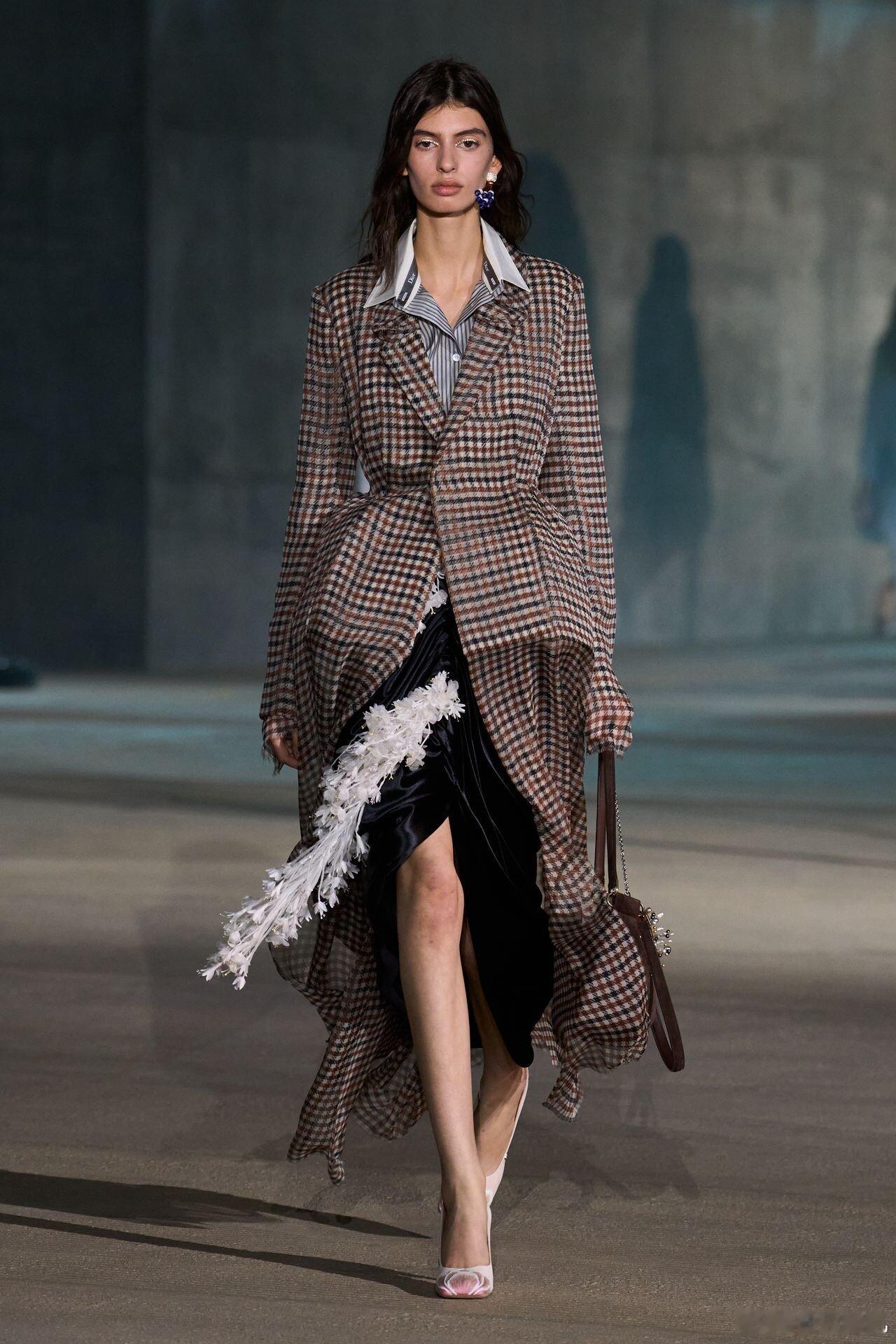 diorcruise 2027 4 