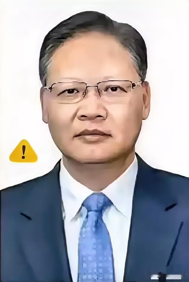 签证发放量猛增！入境政策持续放宽，普通人却忧心忡忡！
大家最近感觉都一样：街上外