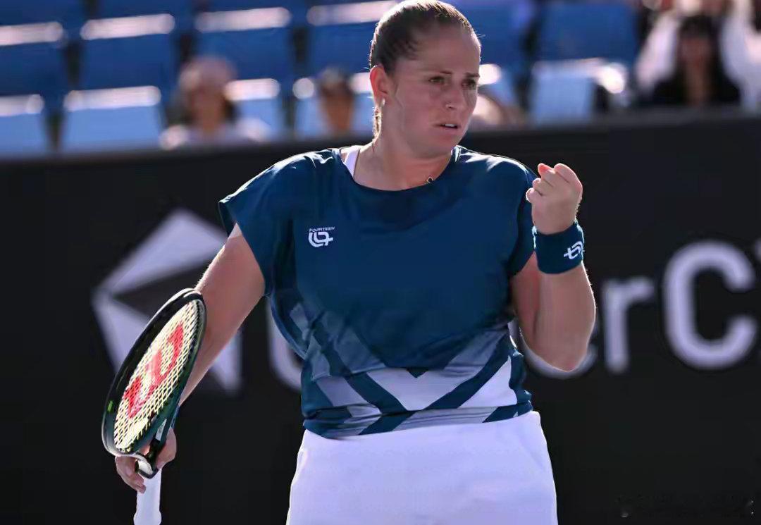 王欣瑜2-1逆转前法网冠军 首进澳网32强 成中国女单独苗王欣瑜首进澳网32强 