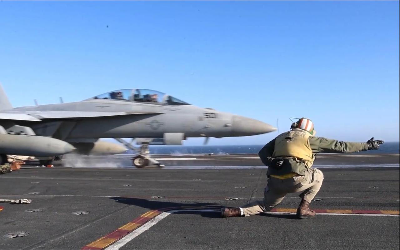 专家们又错了，之前专家们称美国不敢对伊朗发起袭击，因为美军的弹药储备不足、无力拦