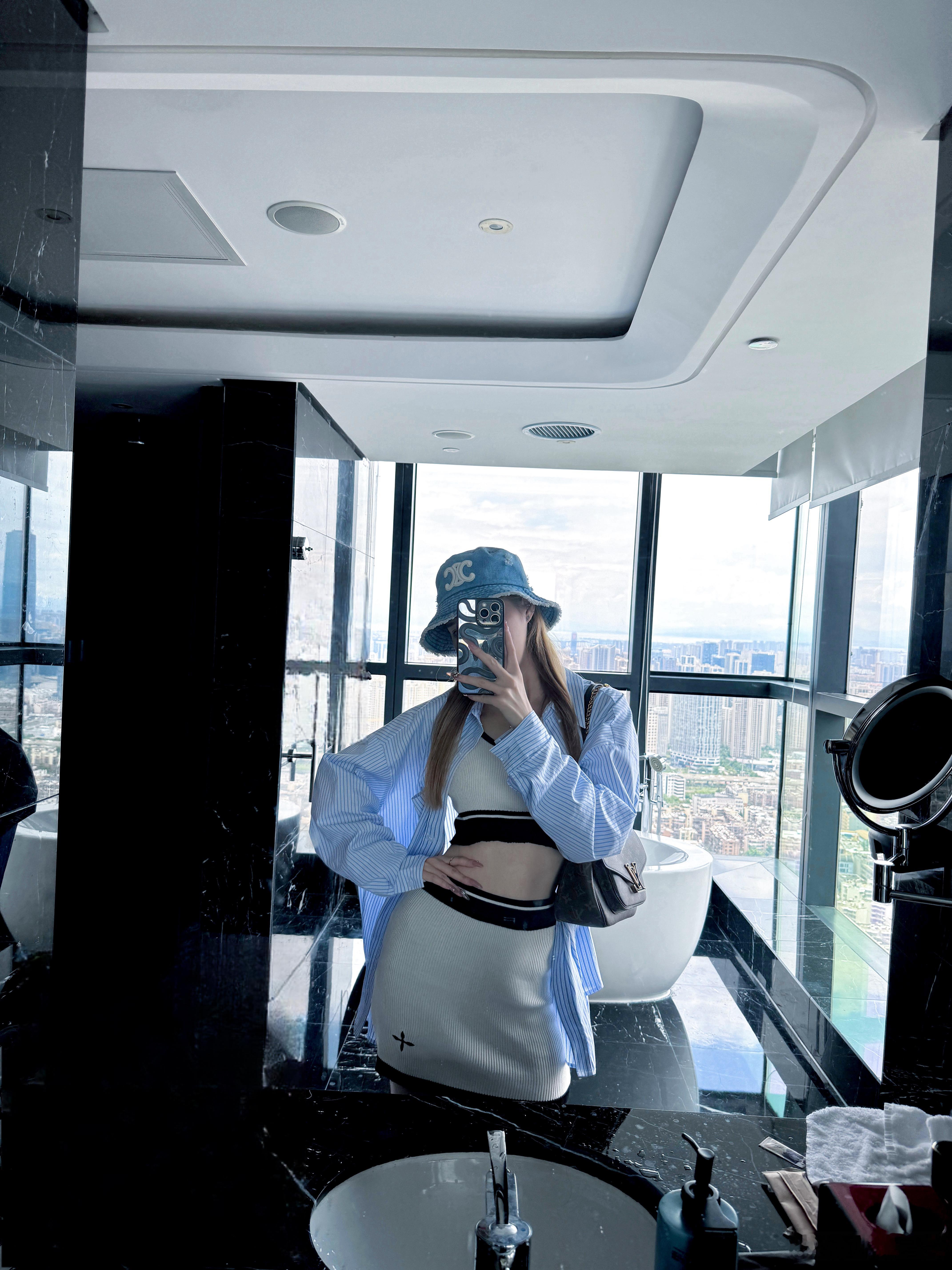 /•᷅‎‎•᷄\୭#七彩云南欢乐世界#  ​​​