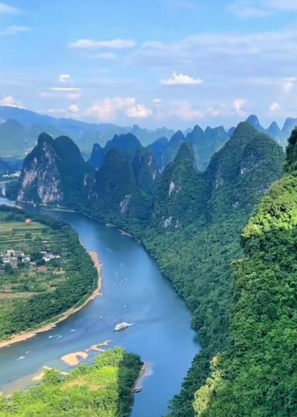 一叶扁舟泛绿水，邀你来对下联万千景色入目来