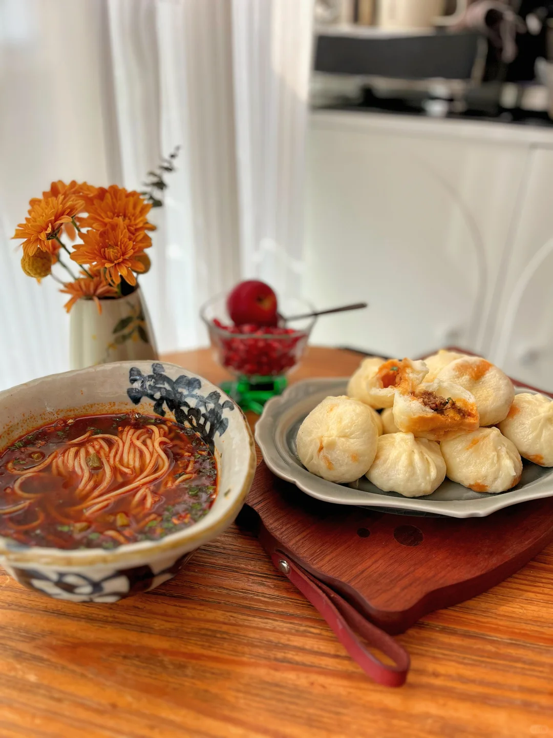 牛肉包+辣卤粉，解锁味蕾新体验！ 早餐吃的宜昌红油包子 牛肉馅的！微麻...
