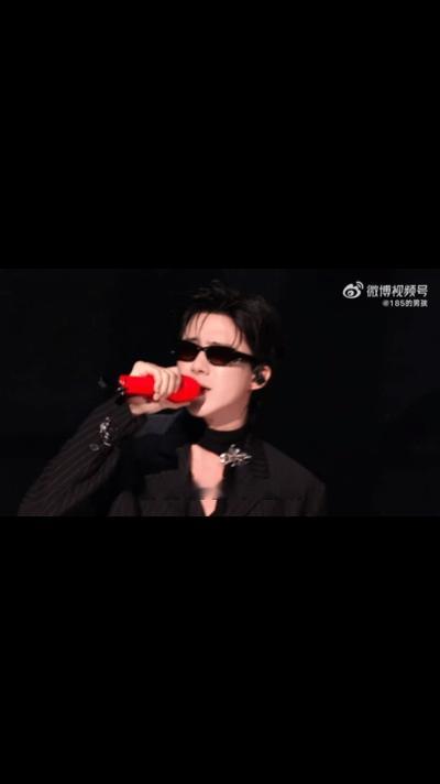 今晚的北京演唱会会唱哪一句，成了大家最期待的悬念，宁哥的现场总是充满惊喜，让人忍