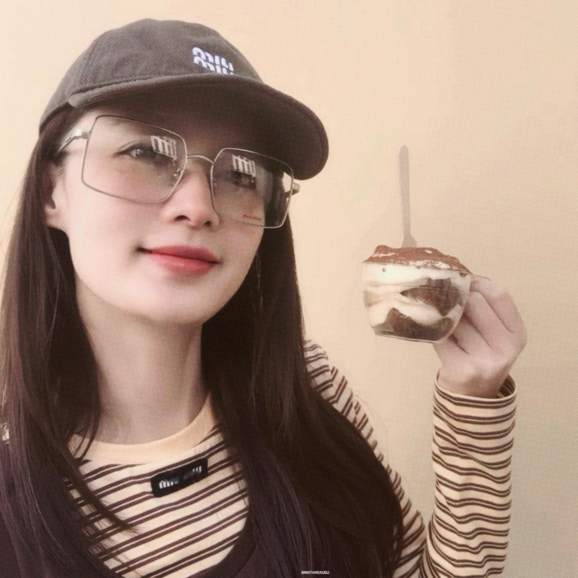 来一杯卡布奇诺🤎李沁杨雨竹 李沁氛围感头像👤古早风 ​​​