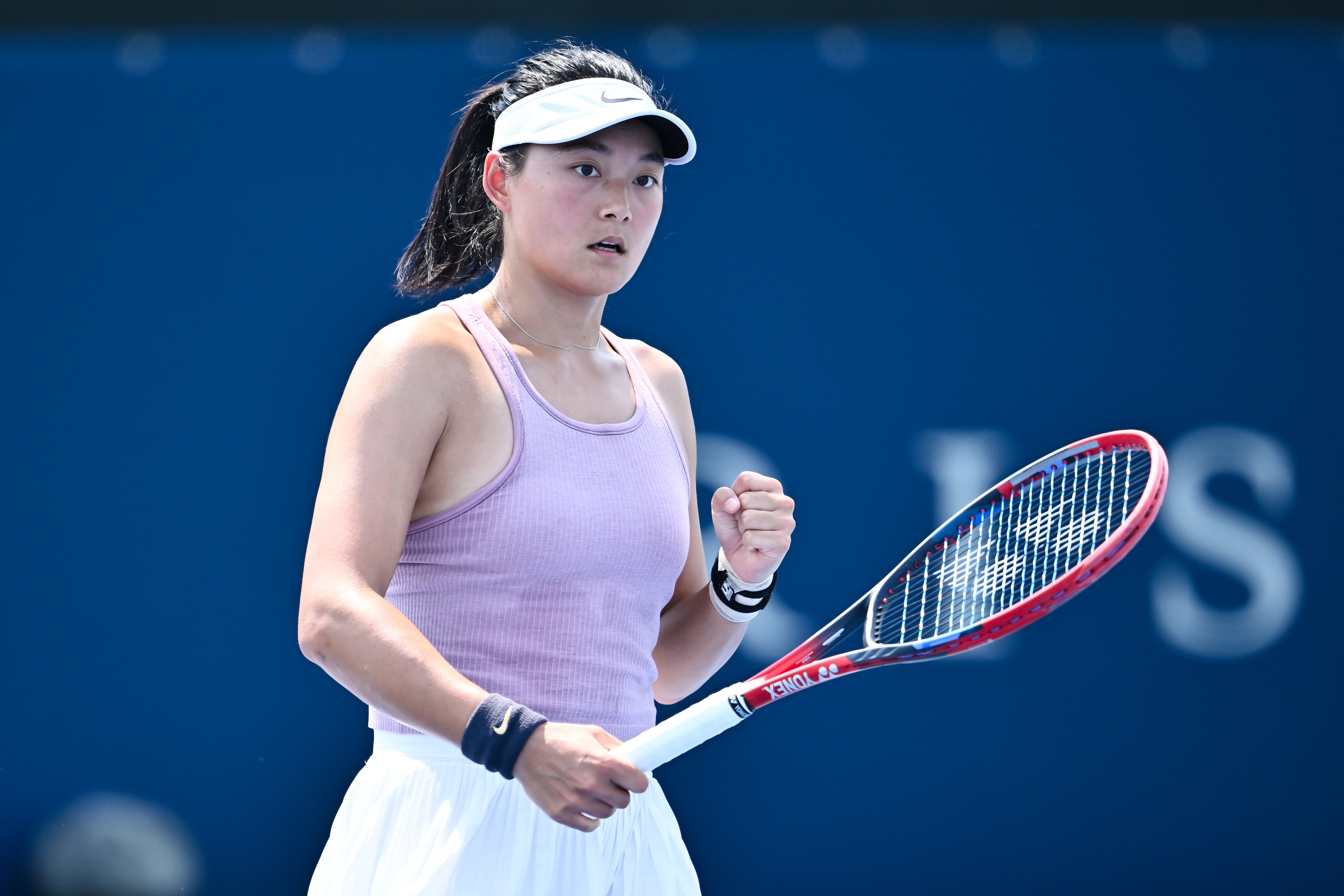 甜蜜复仇👊WTA250克利夫兰站首轮，从资格赛突围的王雅繁以6-4 3-6 6