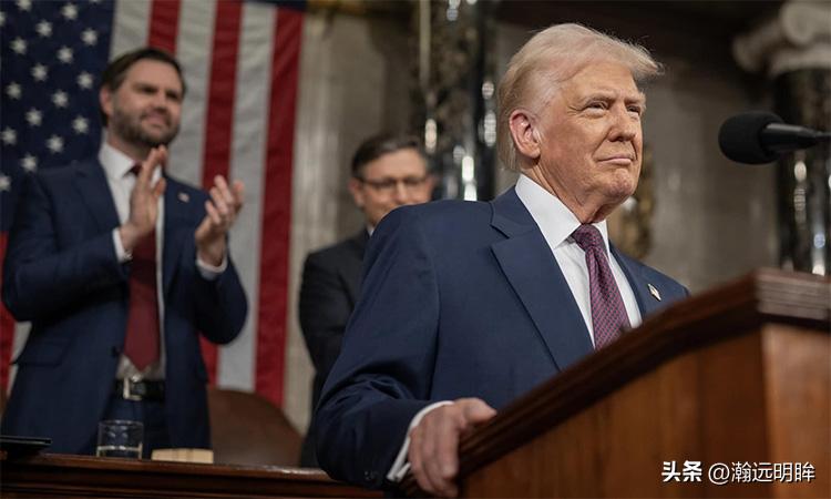 重大新闻：特朗普称伊朗已投降，理由是伊朗向周边国家致歉。

伊朗突然开始向中东国