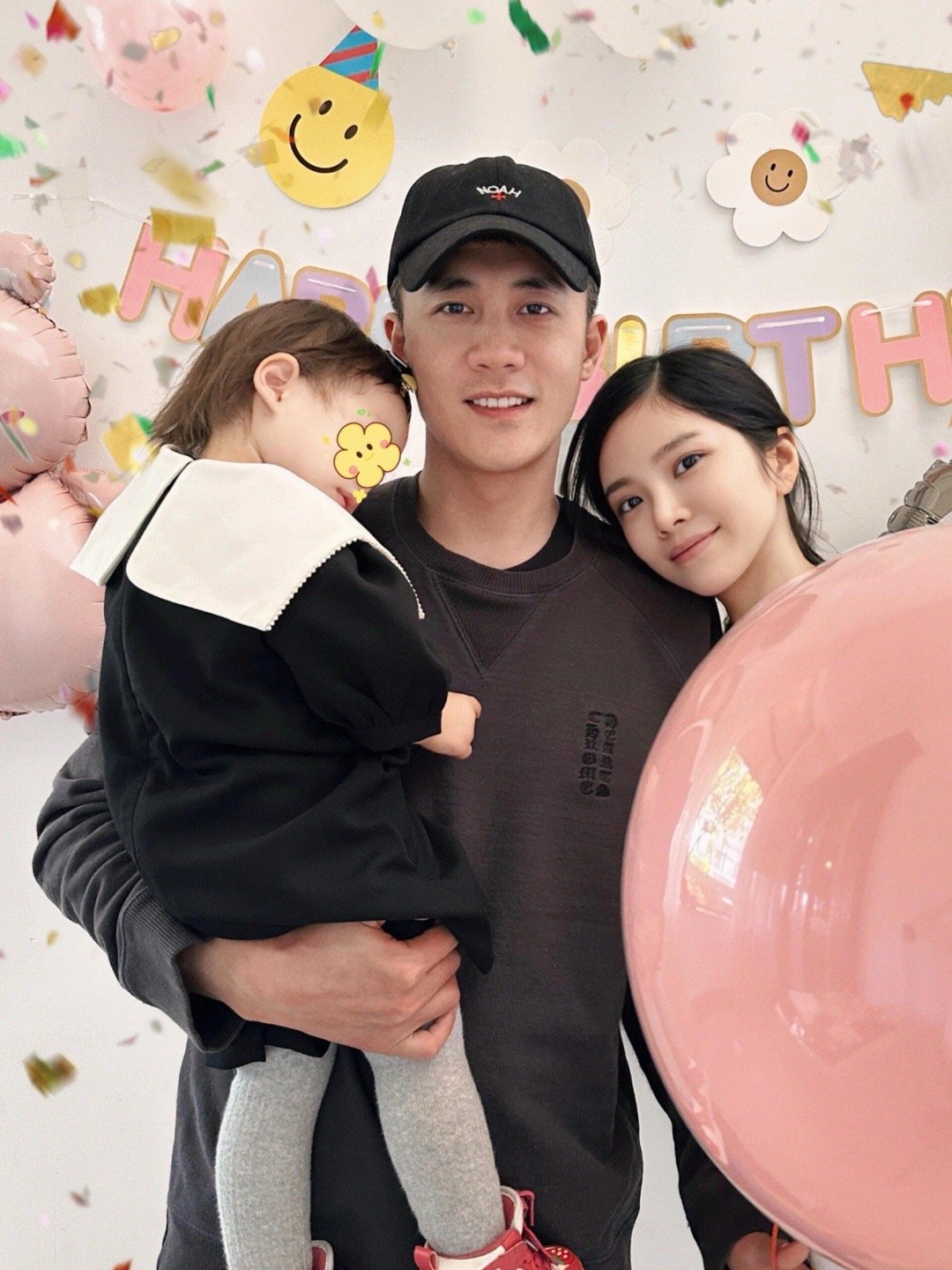杜淳王灿兮医院陪床女儿明星也是普通人，小孩生病也照样陪着一家人就该这样相互扶持～