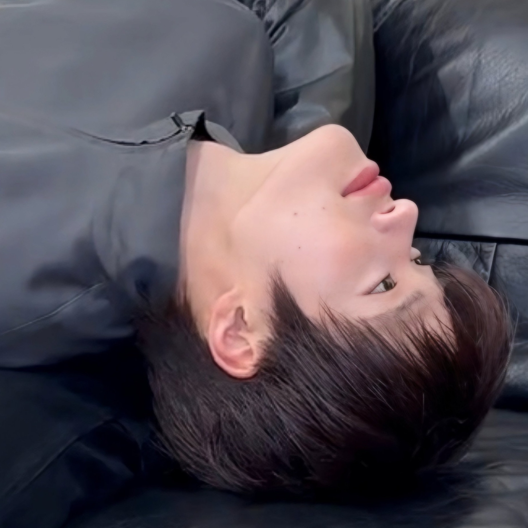 刷完油管睡觉了😪晚安😴 