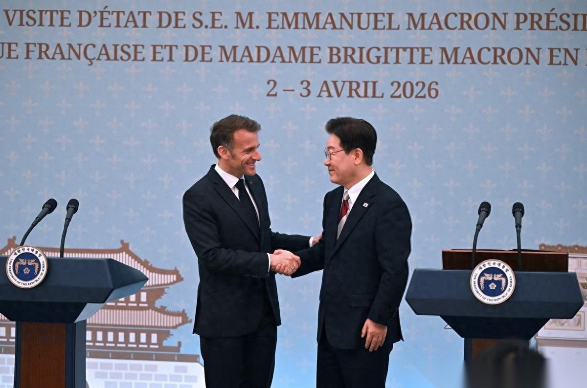 前脚联日反华，后脚拉拢韩国怼中美！马克龙这场外交大戏，演给谁看？最近国际外交圈最