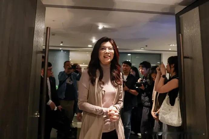 "恩人"闭门不见！ 顶着"美国是恩人"的说辞飞去华盛顿，国务卿没见着，总统没见着