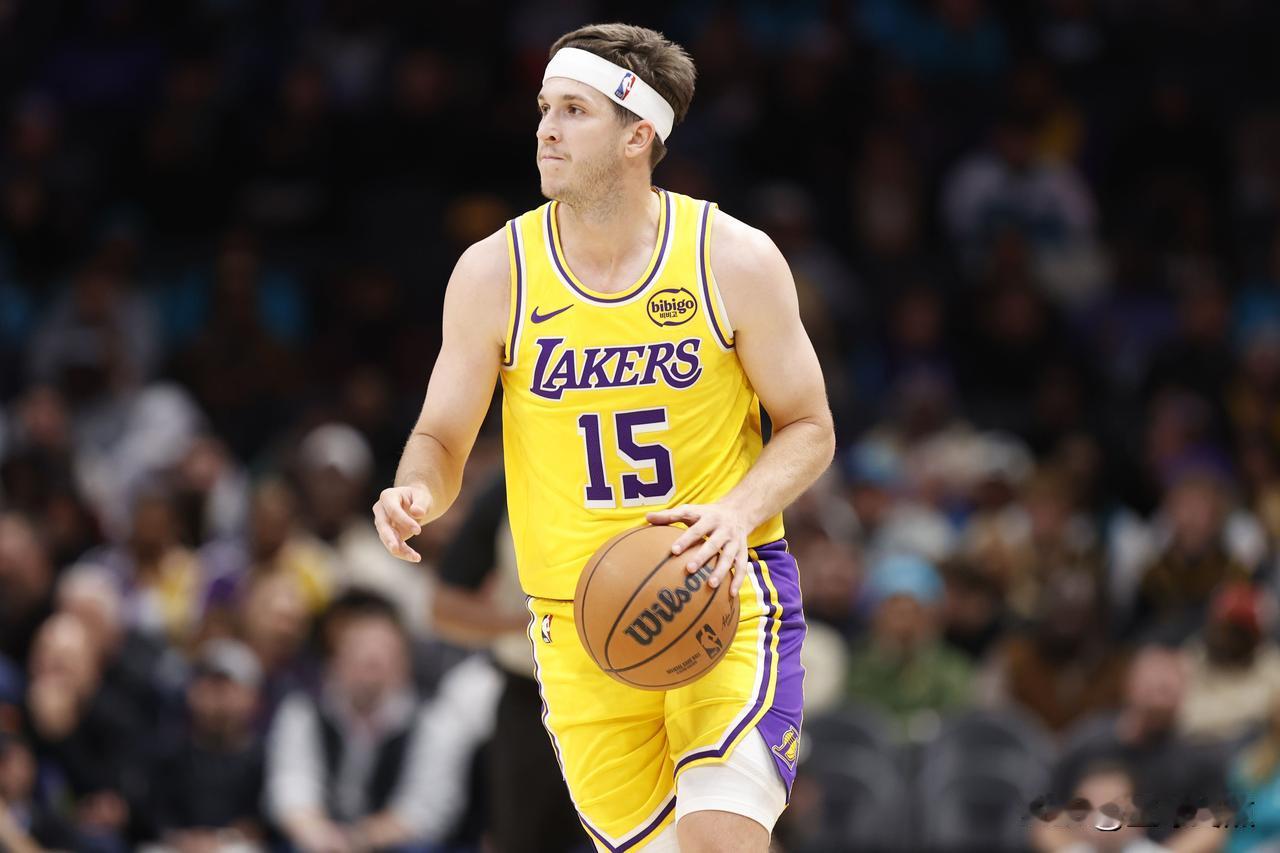 东契奇缺阵、里夫斯扛起了湖人队，詹姆斯老了靠边吧，里夫斯38分钟19投已经得到4