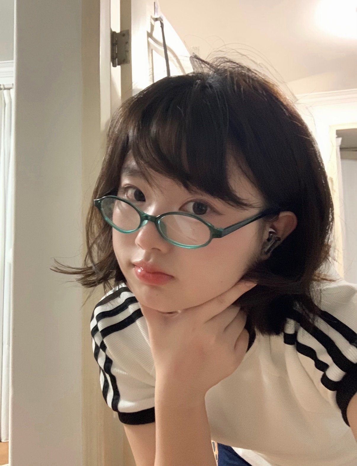 nl美妆笔记 【短圆脸清纯学习指南】上次发了长脸，有妹子让我找短圆脸。短圆脸我喜