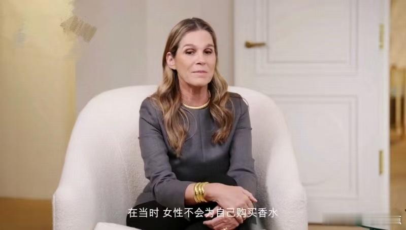 李佳琦美的状态是活在当下李佳琦视角下的美李佳琦太会聊了！和传奇女性对话，读懂美是