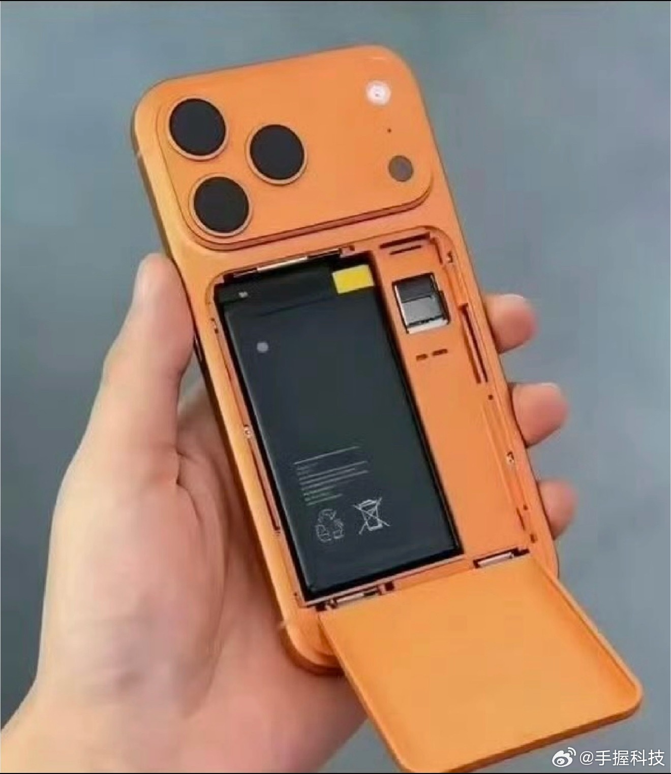 假如iPhone变可换电池只是欧版会这样，国行就别想了。苹果针对欧盟的规定肯定也