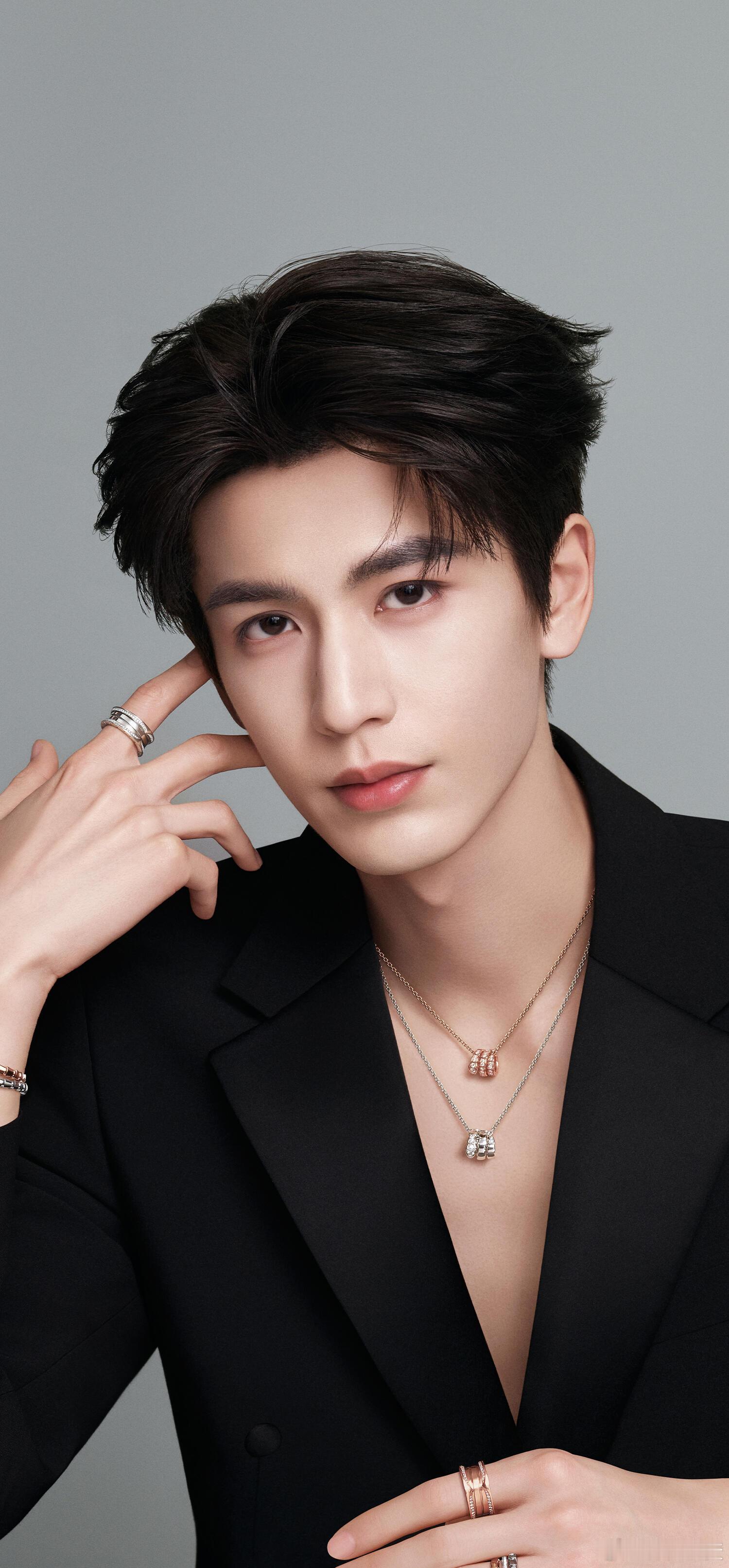 张凌赫  张凌赫竖屏壁纸 宝格丽代言修图张凌赫｜ 