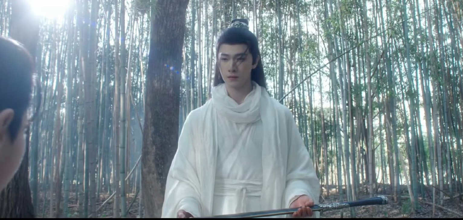 这不是兄弟吗？哪像父子啊？李昀锐周翊然新剧演父子