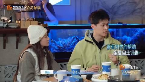 孙杨哽咽回忆禁赛时期 心中虽有千千结，但家人温暖的支持让我有勇气去解开它们。每一