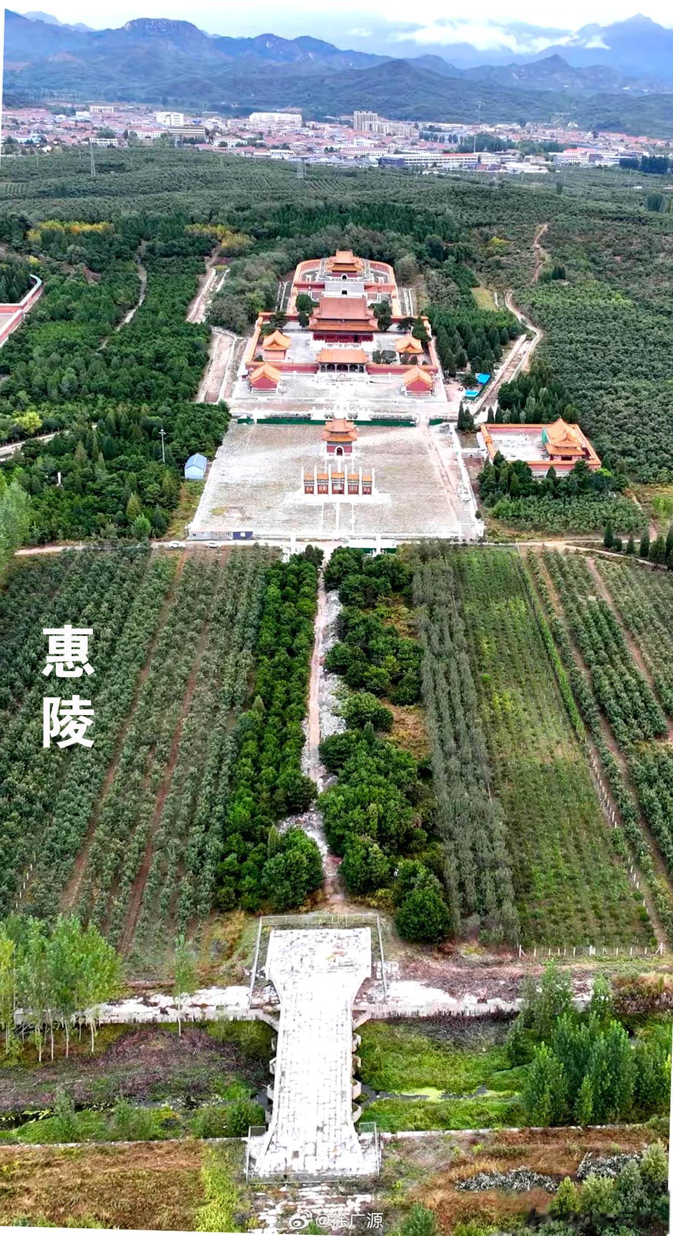 惠陵是仿定陵规制建的，最初的设计方案上设有石像生。后来为了节省建陵经费，裁撤了石