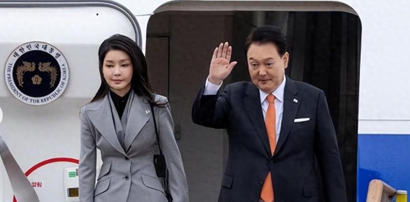 李在明为什么对尹锡悦夫妇赶尽杀绝，就连最后一丝尊严都不放过？这个理由其实很简单，