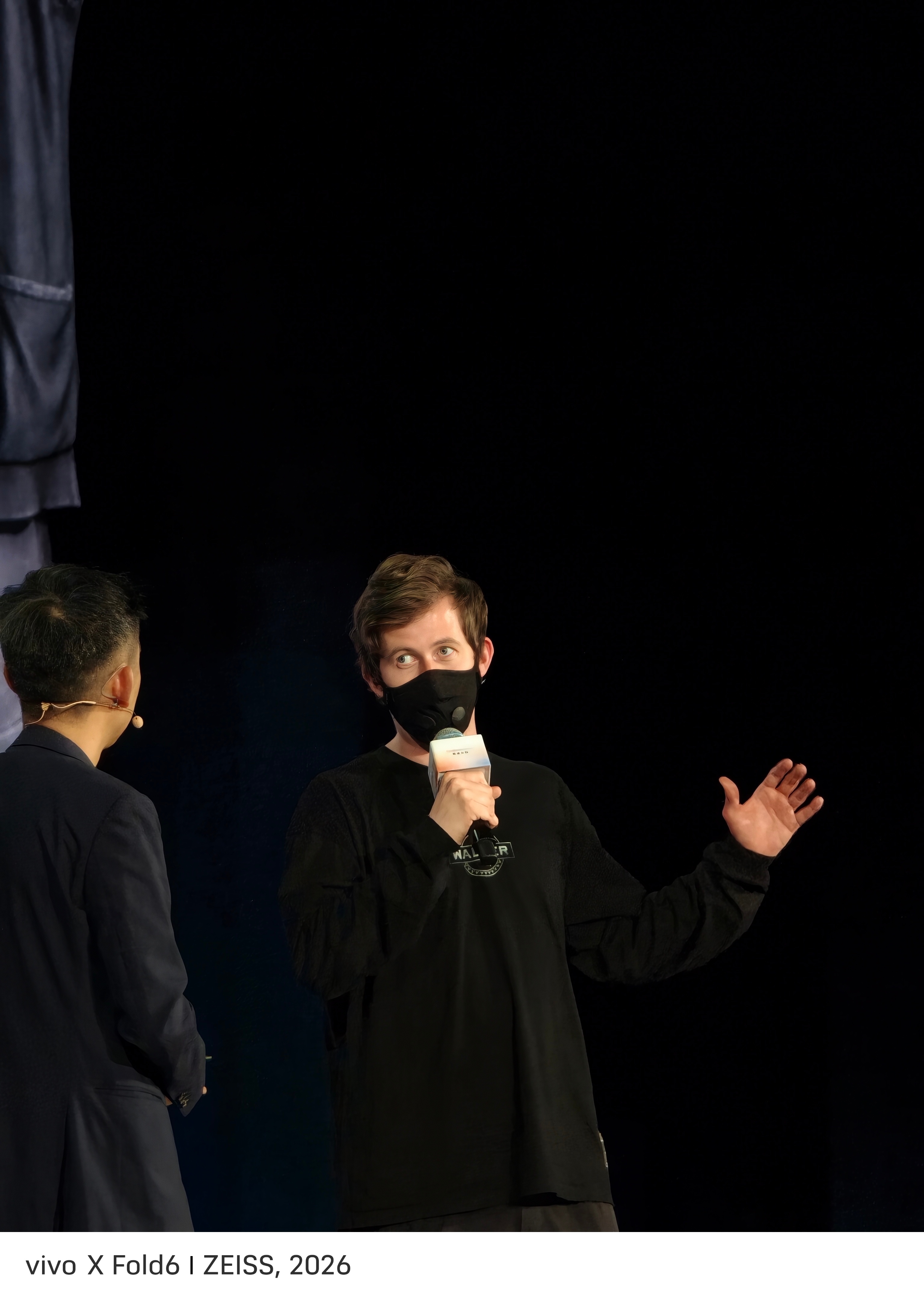 在优必选发布会上看见Alan Walker了真羡慕他，有自己的专属仿生机器人用X