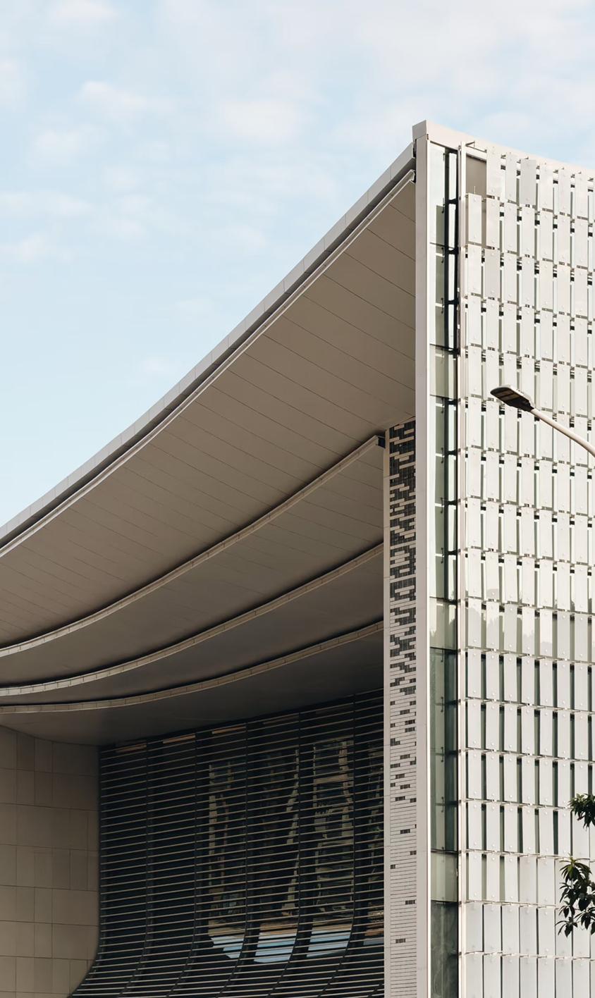 福建省美术馆新馆最新现场图！

图书馆坐落在闽侯旗山湖畔，外观融入了古厝造型的设