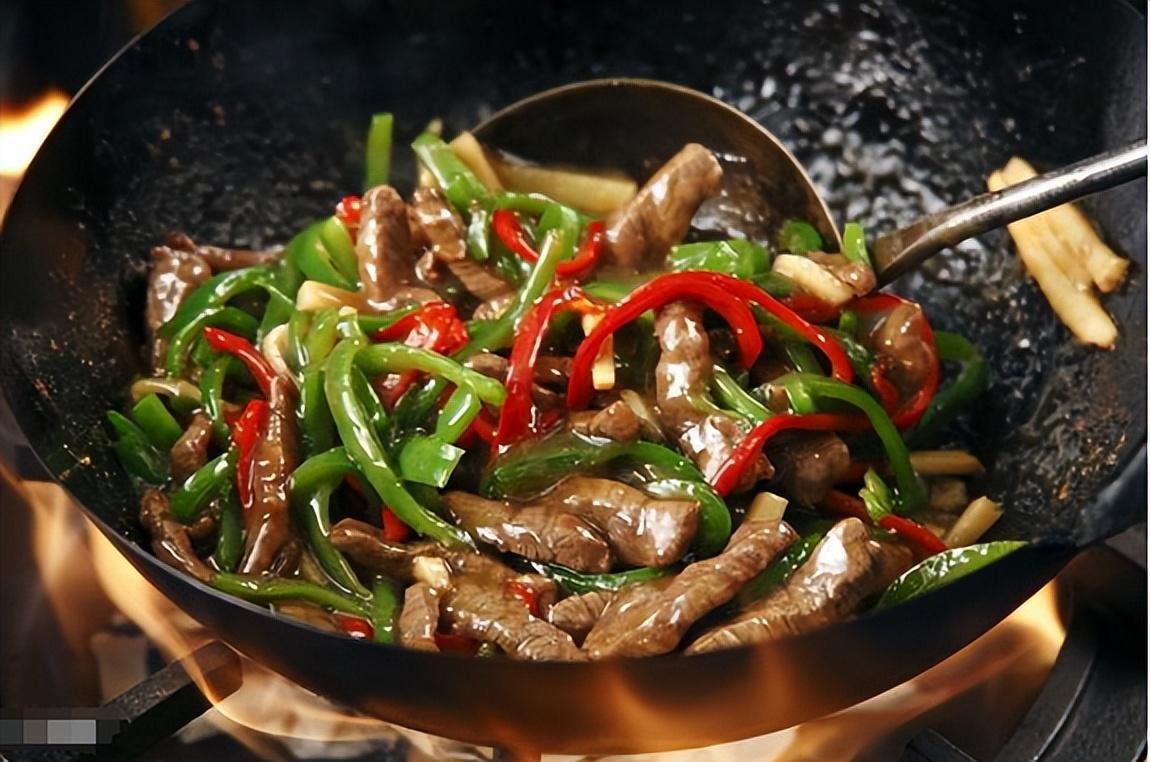 夫妻两人喉咙发炎，查出甲状腺癌，医生：炒菜爱放1物等于自毁甲状腺

“这次真的是