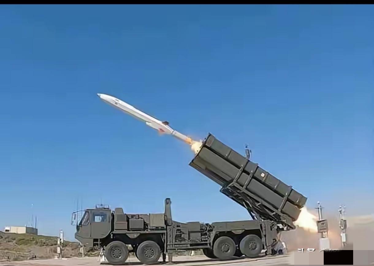 警报拉响！隔壁“邻居”又要作妖

三月底前，日本不声不响要放大招。改进型导弹直接