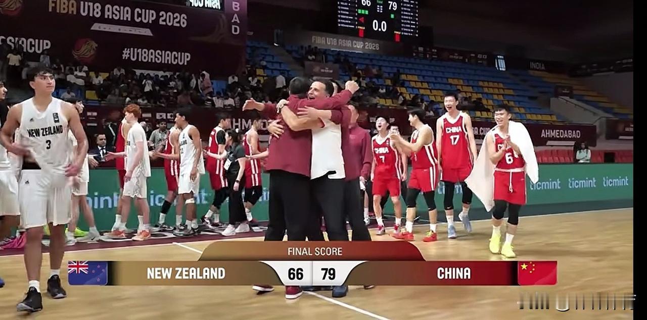 中国U18男篮为什么能够在亚洲杯上，踩着新西兰U18男篮进军决赛！！！中国U18