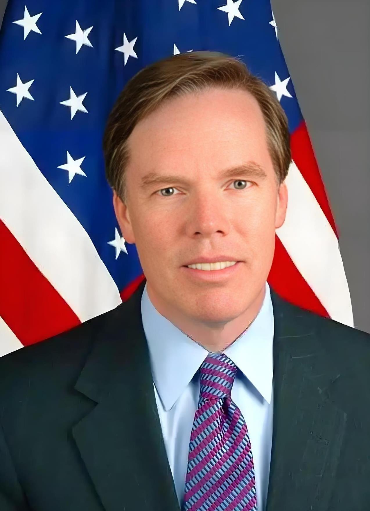 美国前驻华大使伯恩斯公开直言：美国一直以来都低估了中国，绝不能再继续低估下去了。