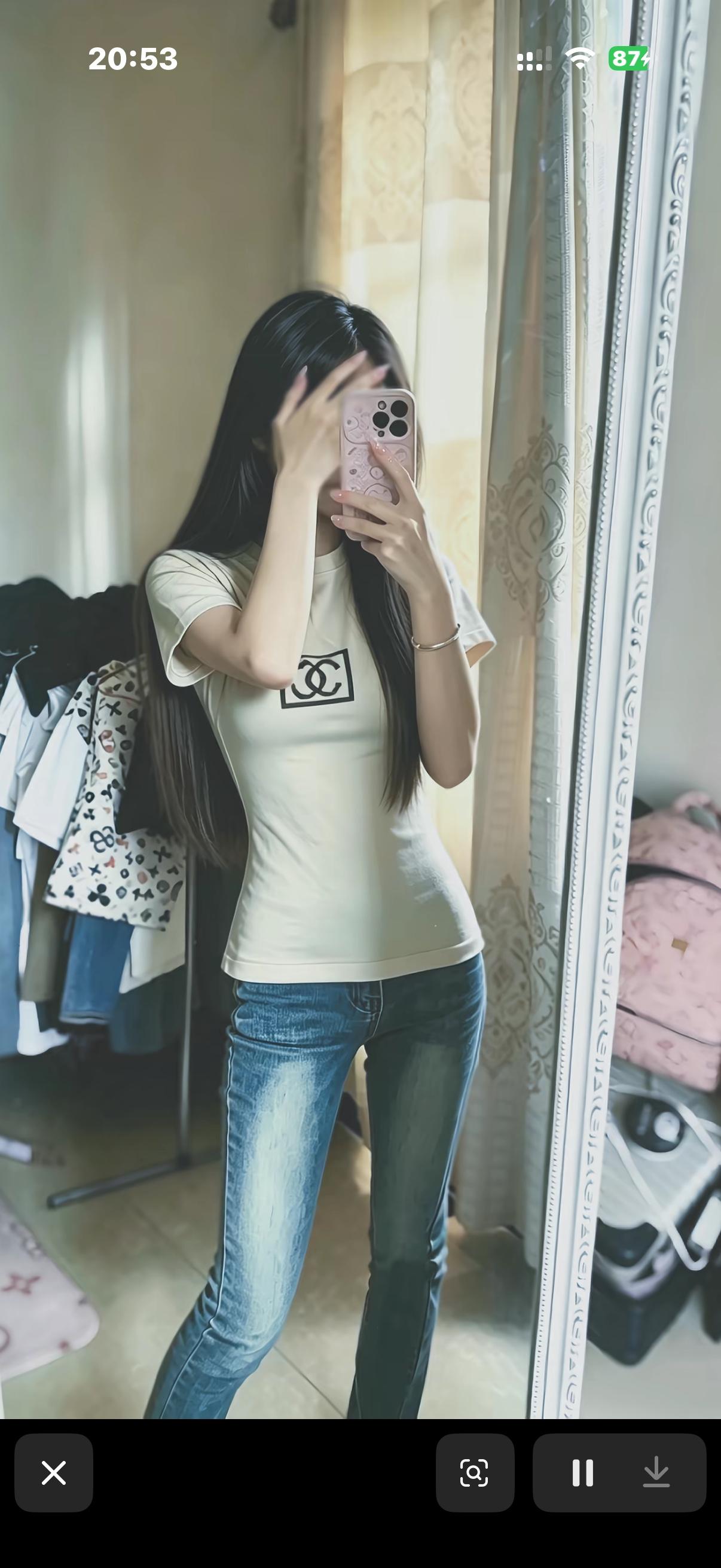 昨天买的新衣服，怎么样？
人活着，就要把自己打扮得漂漂亮亮！