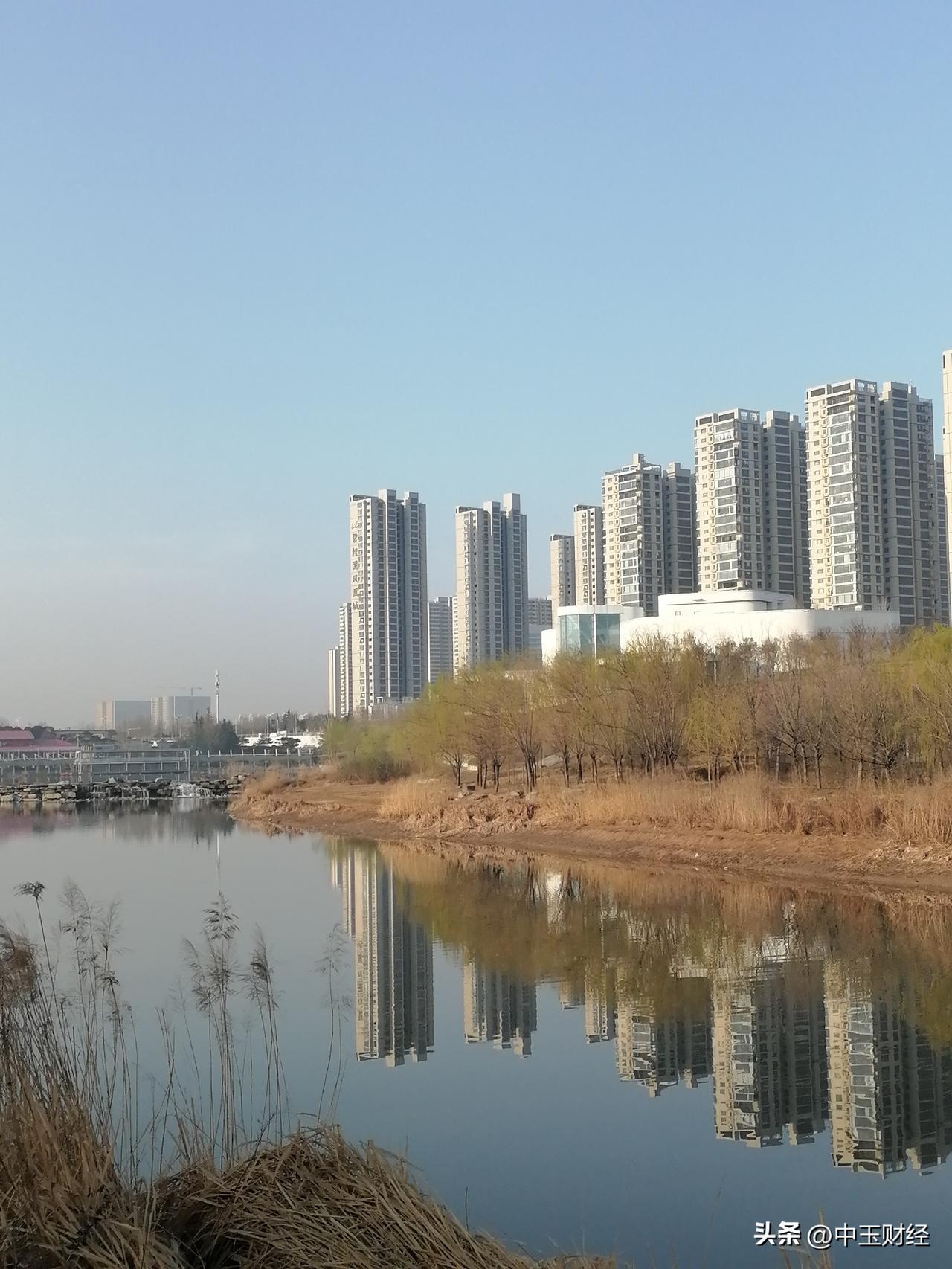 春日生活打卡季住在湖边，感觉春意盎然啊！