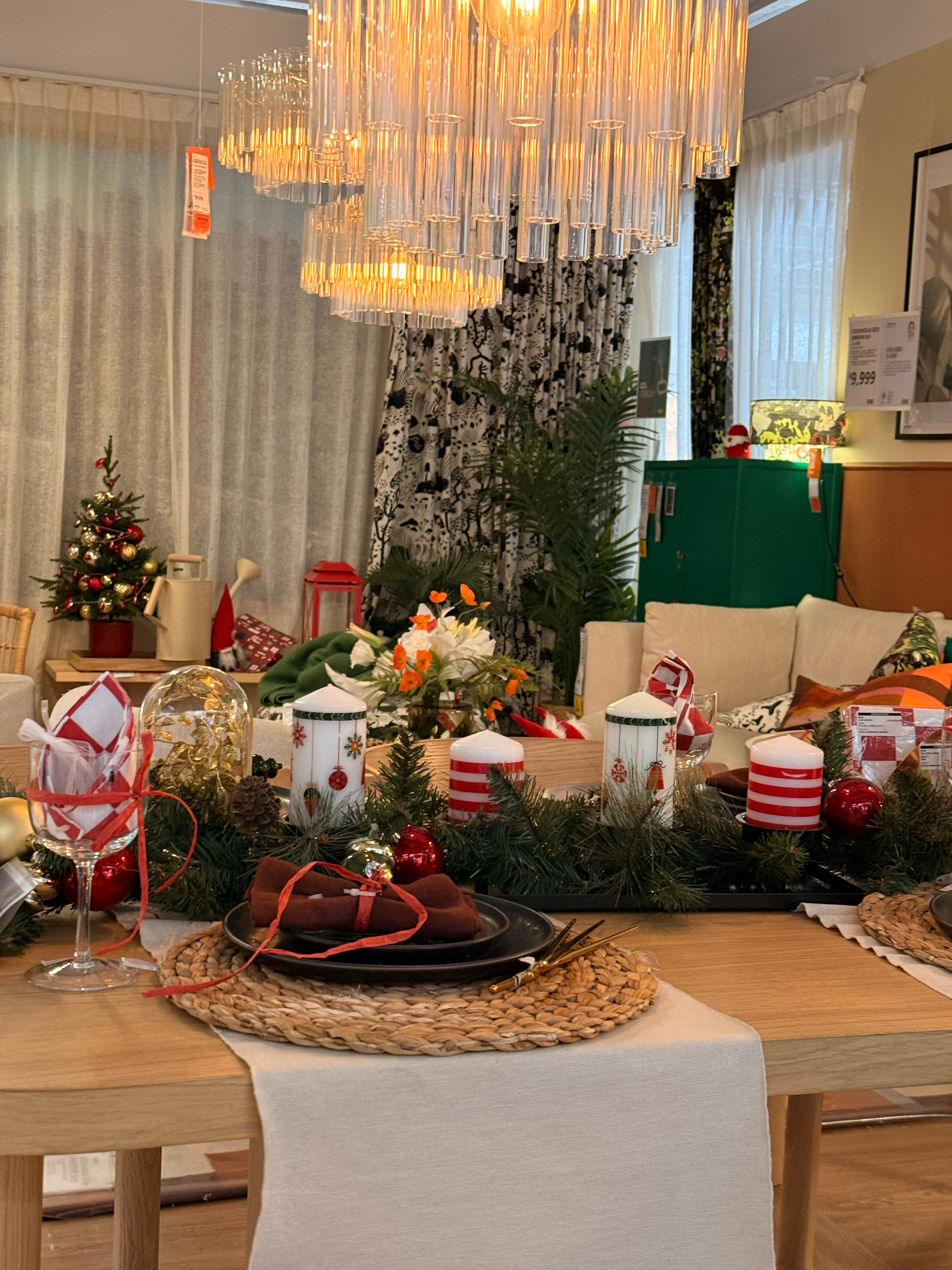 发现最近圣诞的氛围越来越浓了，以后要是我家也装成这样，我能住明白吗