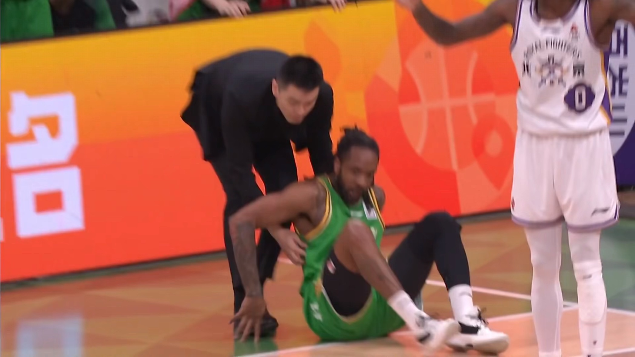 大莫：投进3+1摔倒可以获得杨导的抱起            我记下了辽宁男篮