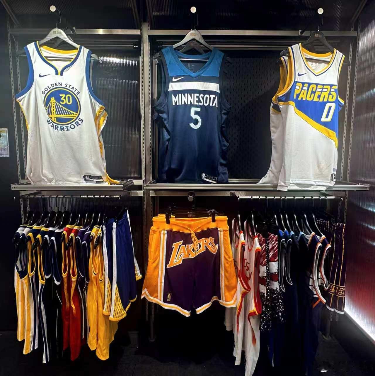 🏀京城首家燃点已就位！NBA北京西单大悦城店8月29日正式开业！从津门燃到京城