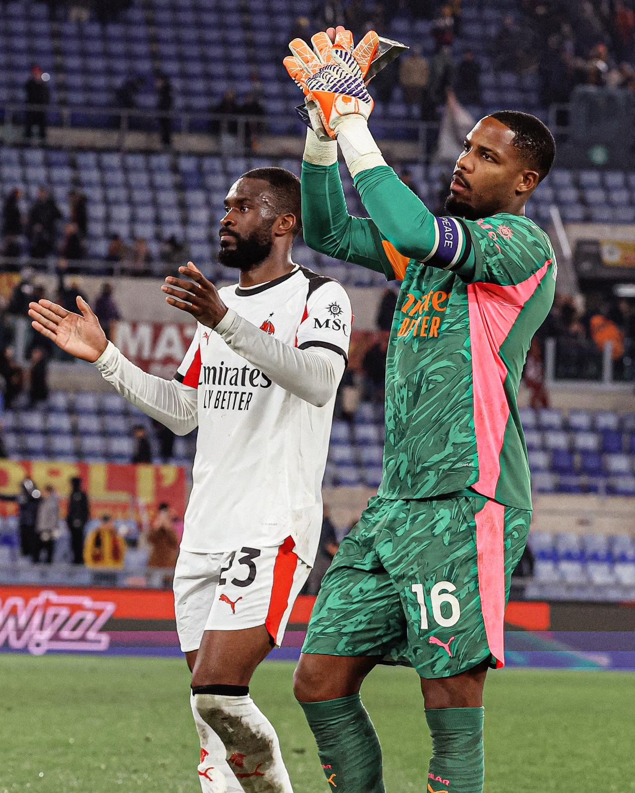 永远在一起！感谢所有罗森内里的支持！❤️🖤