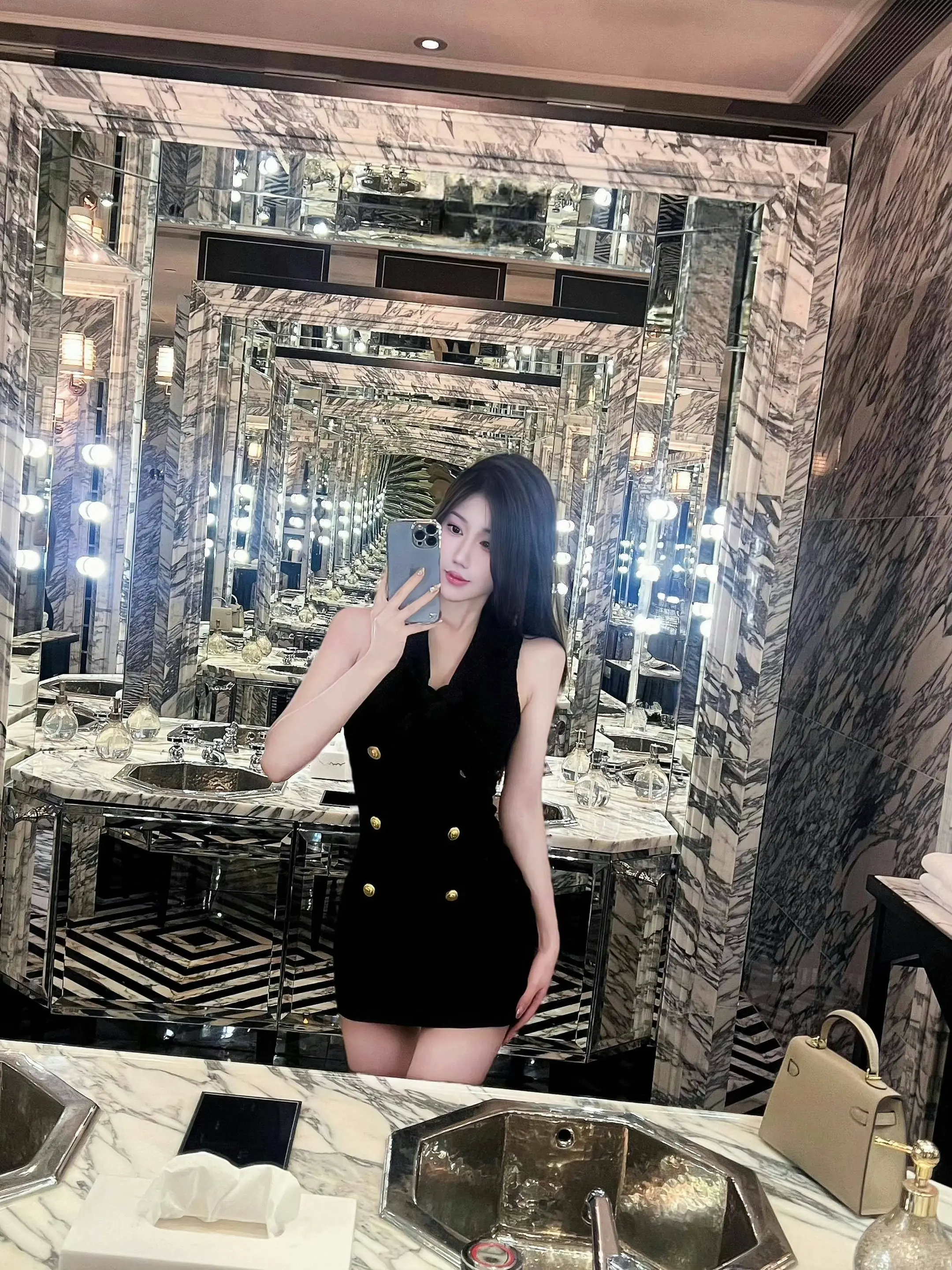可惜你不是闽南人 听不懂闽南语的浪漫 更不懂闽南女人
