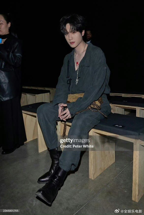 展轩巴黎时装周G社生图 展轩G社生图，很帅很酷！展轩看秀造型展轩巴黎时装周生图