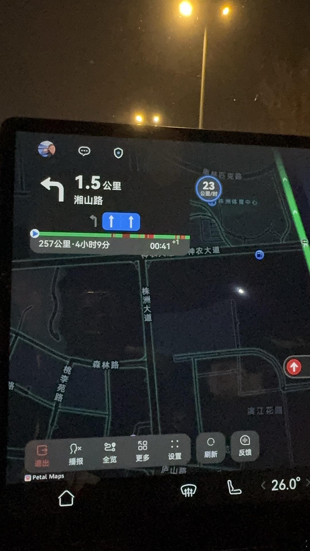 刚走导航推荐的国道+乡道抵达时间比高速堵车有底气很多虽然车速不快，但至少是不堵车
